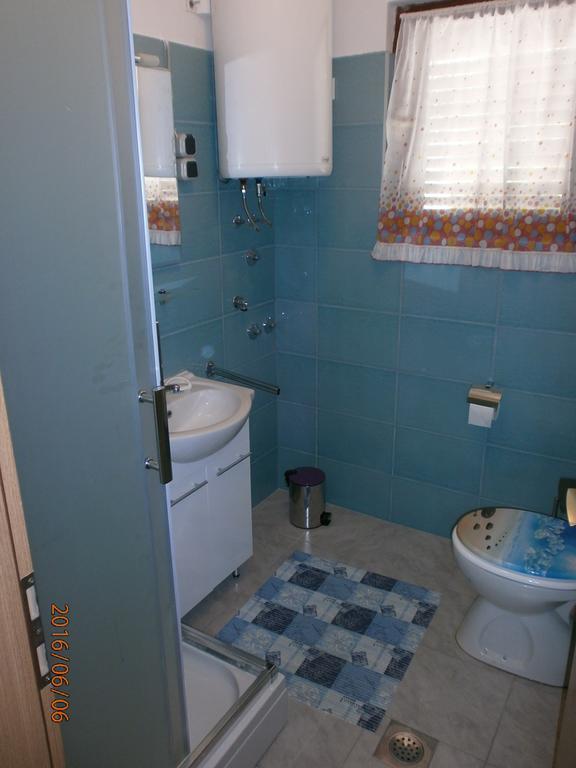 Apartman Fox Apartment Пировац Екстериор снимка