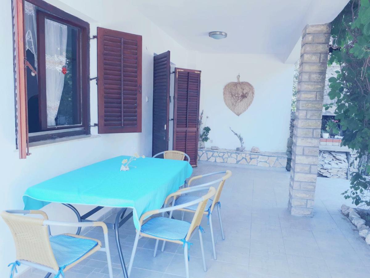 Apartman Fox Apartment Пировац Екстериор снимка